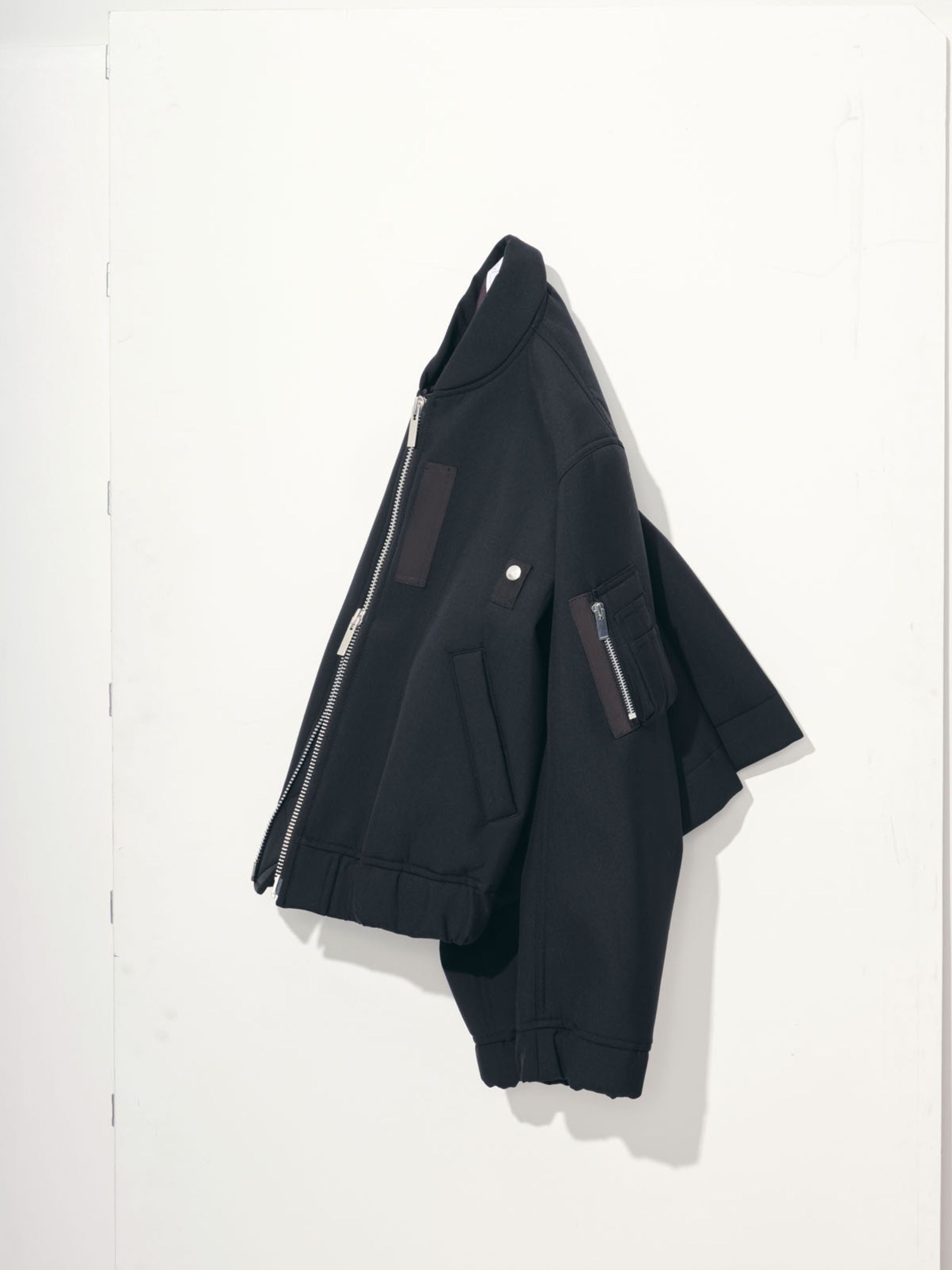 Suiting Bondage Blouson